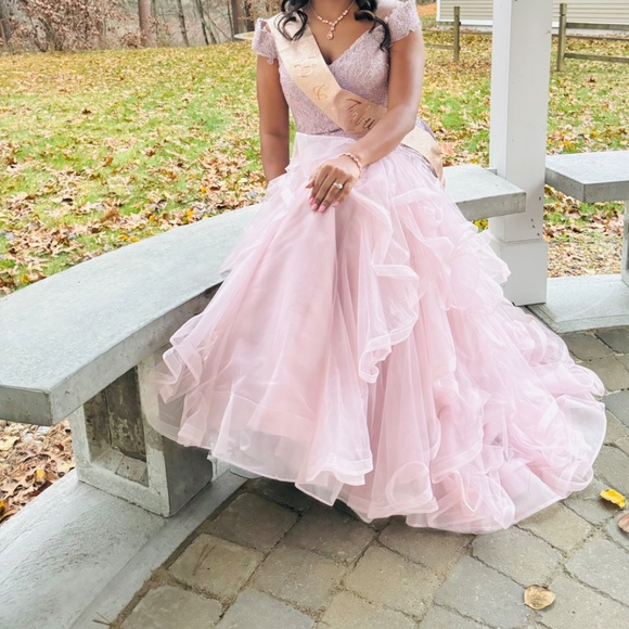 Doesn’t fit anymore. - Picture 3 of 5